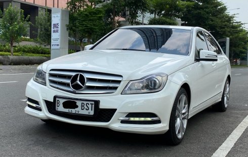 MERCY C200 1.8 CGI AT PUTIH 2014 TERMURAH