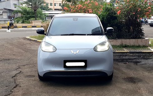 Wuling BinguoEV 2024 biru km 5 ribuan premium range