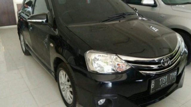 Situs Jual  Beli  Mobil  Toyota  Etios  Valco TOM S Edition 