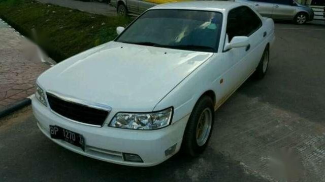 nissan laurel dijual