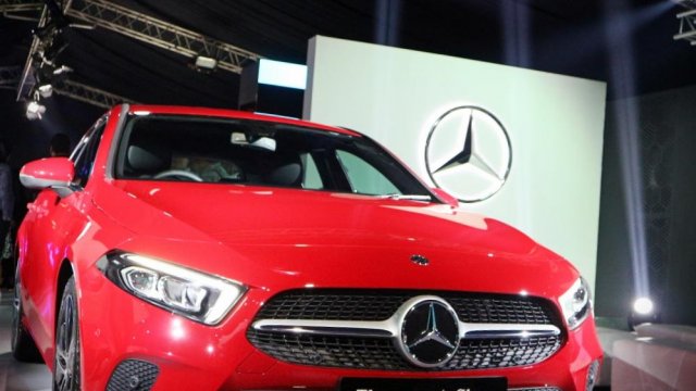 REVIEW MOBIL Mercedes Benz INTERIOR EKSTERIOR 