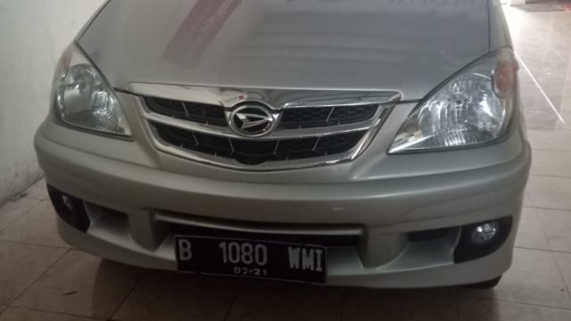 Jual beli mobil  Daihatsu Xenia  Li Jawa  Barat  bekas  baru  