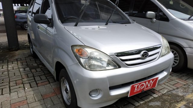 Jual beli mobil  Daihatsu Xenia  Li Jawa  Barat  bekas  baru  