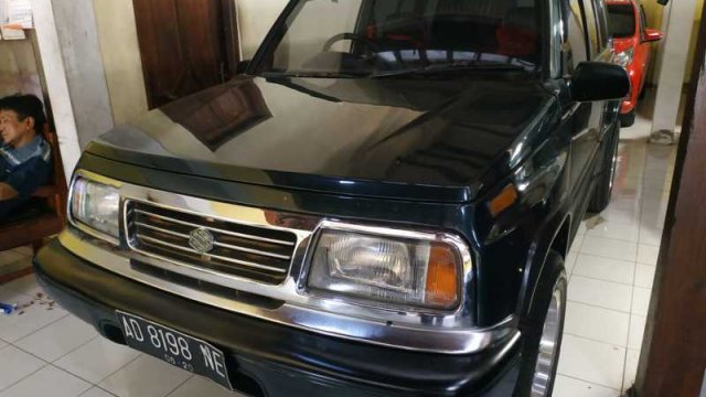 Beli mobil  Suzuki  Escudo  1995  bekas baru dengan harga  