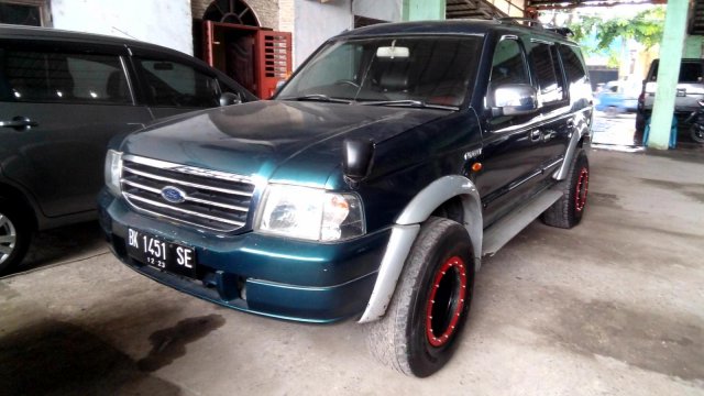 Beli mobil  Ford  Everest  2004  bekas  baru  harga  nego 