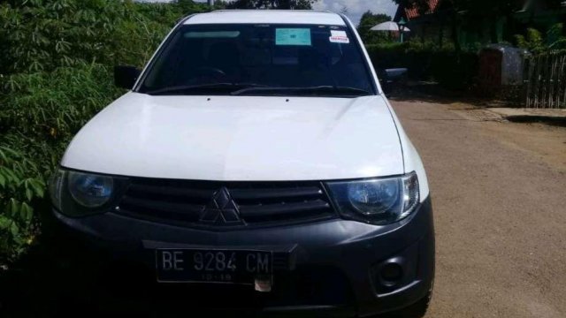 Daftar Harga  Mobil  Mitsubishi Triton GLX  4x4 Lampung Murah 