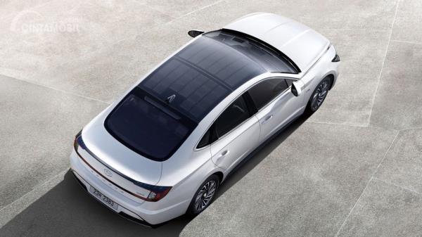 Tak Takut Baterai Habis, Hyundai Sonata Hybrid Gunakan Panel Surya Pada Mobilnya