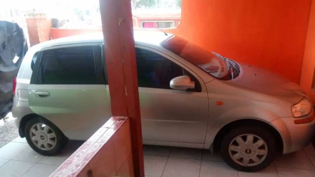 Beli mobil  Chevrolet  Aveo  2006 bekas  baru  dengan harga  