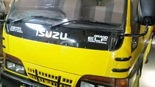Situs Jual  Beli  Mobil  Isuzu Elf 2 8 Minibus Diesel  Jawa  