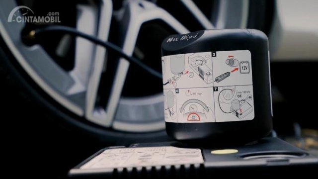 Cintamobil TV: Ada Tire Repair Kit untuk Pengguna C-Class, Begini Cara Pakainya