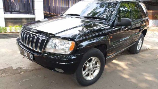 Jual mobil  Jeep  Grand Cherokee  2000 bekas baru harga  murah