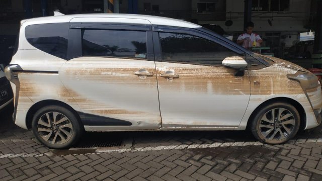 Mobil Terendam Banjir? Ini yang harus Anda Perhatikan