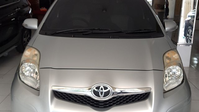 Diskon mobil  baru Toyota Yaris  2011 atau bekas dengan 