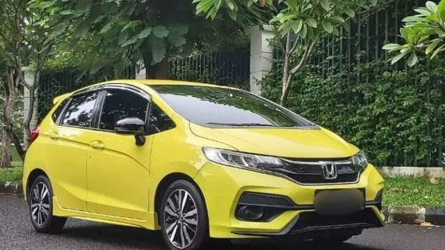 Beli mobil Honda Jazz warna Kuning bekas harga murah kualitas tinggi