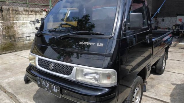  Jual  mobil  Suzuki  Carry Pick Up Futura  1 5 NA DI 