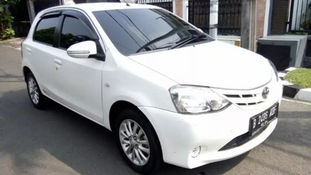 Situs jual  Beli  Mobil  Toyota  Etios  Valco Bekas Online 