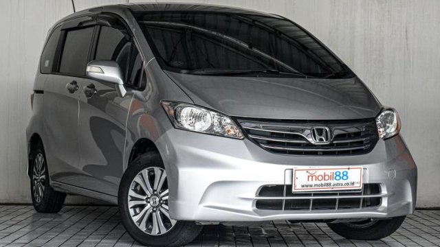 Tawaran terbaik mobil  Honda  Freed  2012 baru  atau bekas  