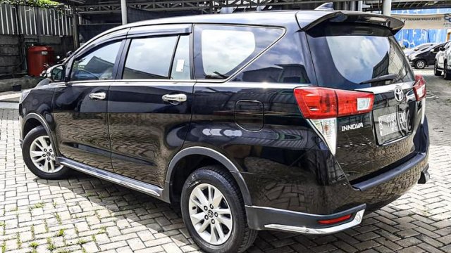  Bursa jual beli mobil bekas Toyota Kijang Innova 2017 termurah 