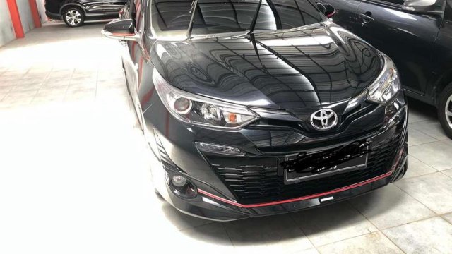 Jual mobil Toyota Yaris 2018 bekas baru harga murah 