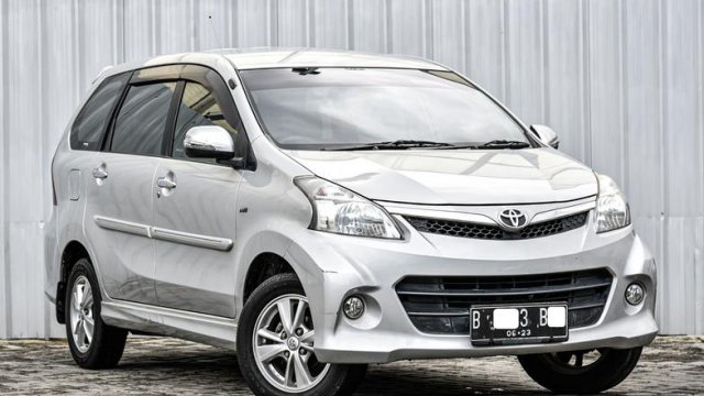 DP ceper untuk mobil Toyota Avanza Veloz 2013 bekas, baru dan cicilan