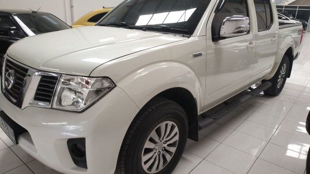 DP ceper  untuk mobil Nissan Navara bekas baru dan cicilan 