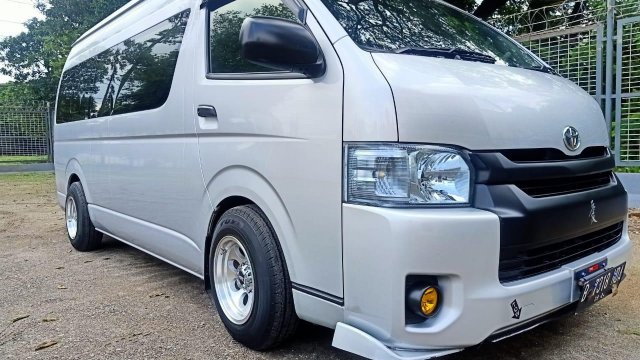  Toyota  Hiace  High Grade Commuter  Jual  Beli  Mobil  Bekas 