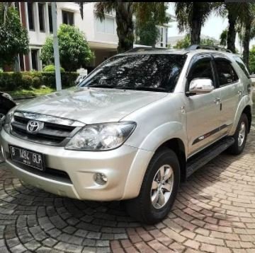  Jual  beli mobil  Toyota Fortuner G DI Yogyakarta  bekas  