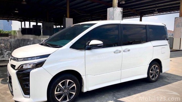 Toyota Voxy 2018 - Jual Beli Mobil Bekas Murah 05 2021