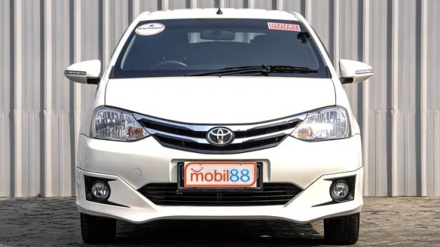 Toyota Etios Valco Bekas - Harga mobil Etios Valco murah 