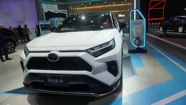 Intip Spesifikasi RAV4 GR, PHEV Pertama Toyota Yang Akan Dijual ...