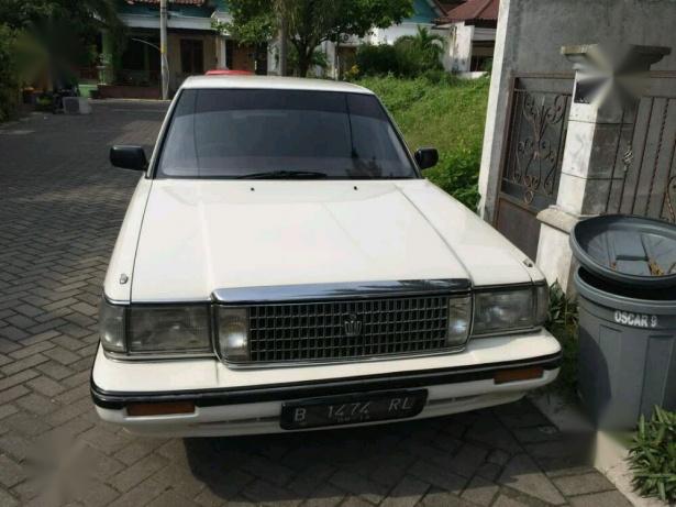 TOYOTA CROWN 90 AUtomatic original