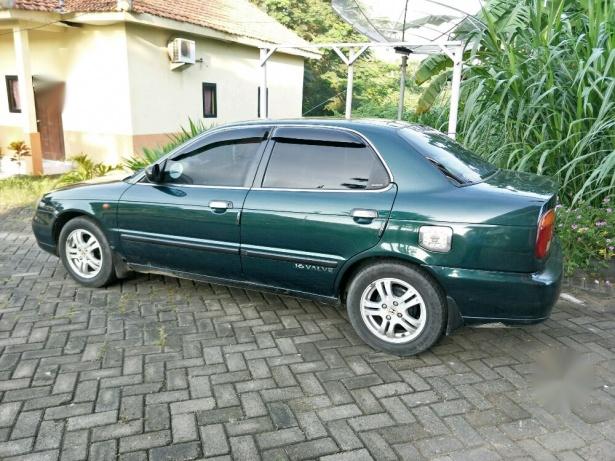 Baleno 2000 hijau botol.