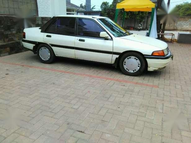 Ford Gala tahun 1992 Manual AC Dingin Khusus Pemakai