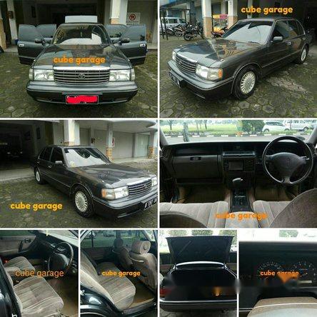 1995 Toyota Crown Royal Saloon Automatic