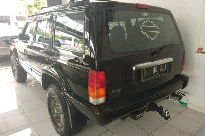 Jeep Cherokee Limited Tahun 1997