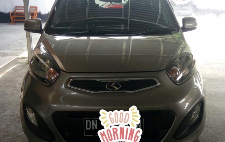 Jual mobil Kia Picanto warna abu2 1.2 NA 2013