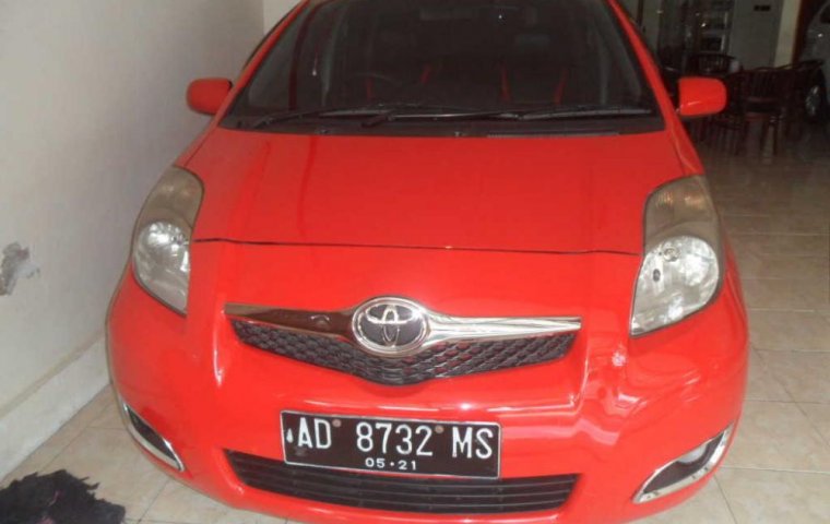 Toyota Yaris J Merah 2011