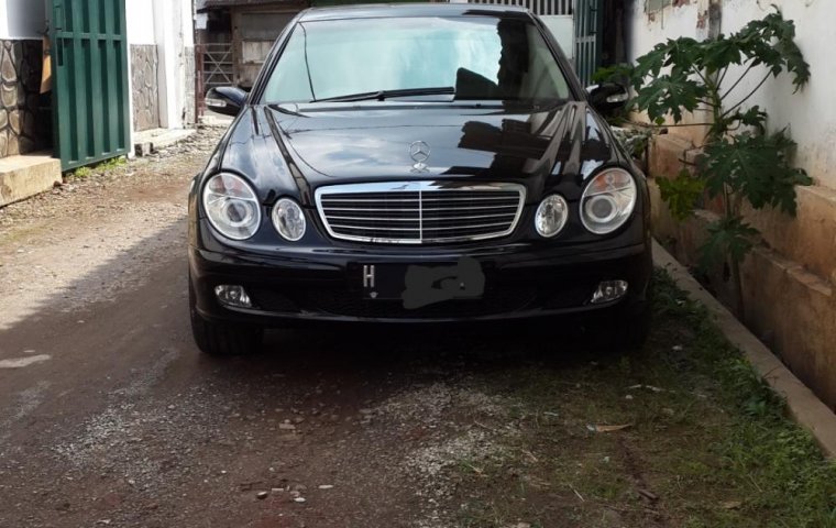 Mercedes-Benz E200 Classic 2003