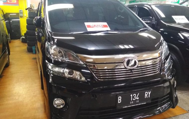 Toyota Vellfire ZG 2013