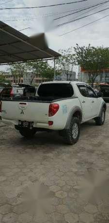 Mitsubishi Triton DC tipe GLS 4X4 2012