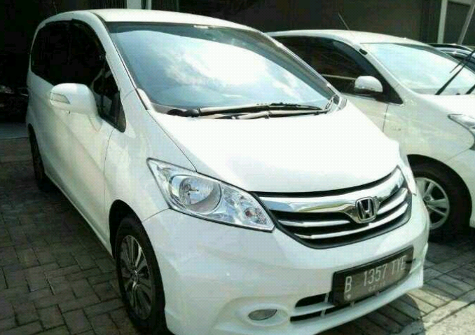 Honda Freed PSD AT Tahun 2013 Automatic