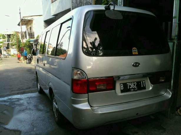 Jual mobil Kia Travello MT tahun 2007 