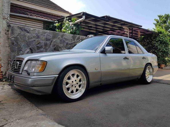 Mercedes-Benz 300E W124 1991