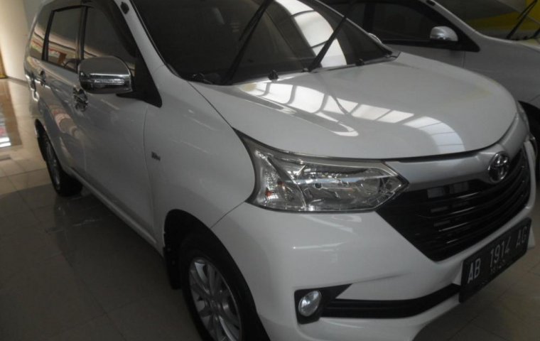 Jual mobil Toyota Avanza E MT Tahun 2015 Manual