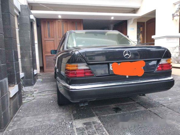  Mercedes-Benz 300E 1986 Dijual 