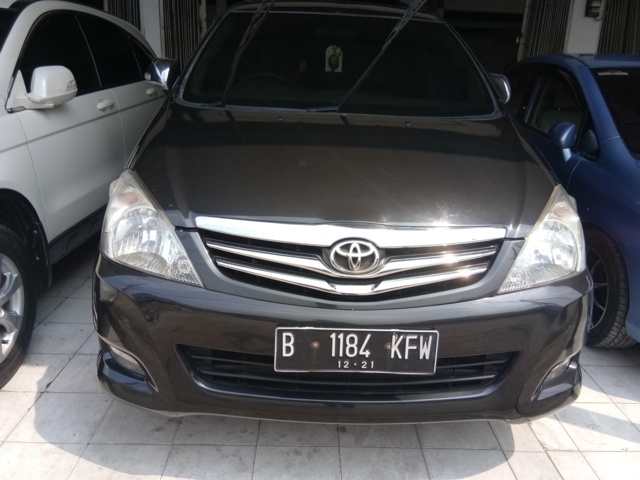 Toyota Kijang Innova 2.0 G 2010