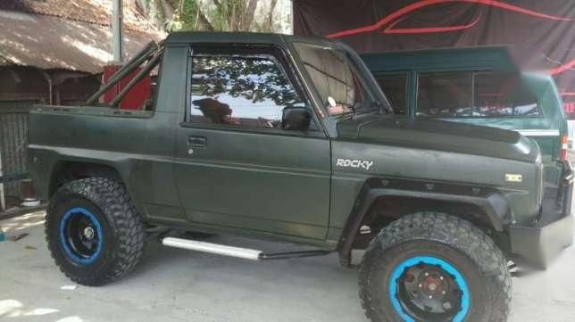 1990 Daihatsu Rocky 2.8M dijual