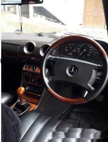 Mercedes-Benz 280E 1981  dijual