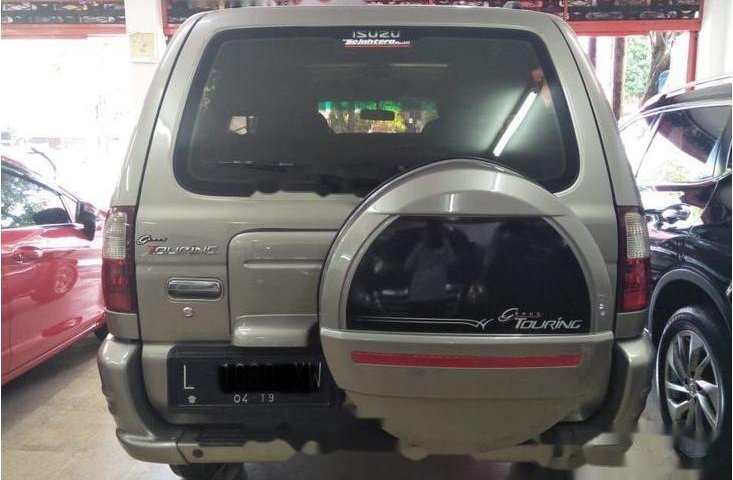 Isuzu Grand Touring 2010 Jawa Timur MT Dijual