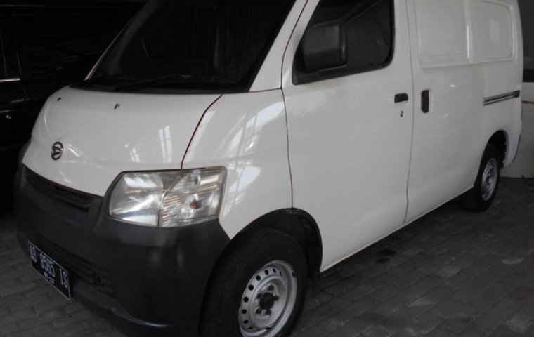 Daihatsu Gran Max Minivan MT Tahun 2012 Dijual